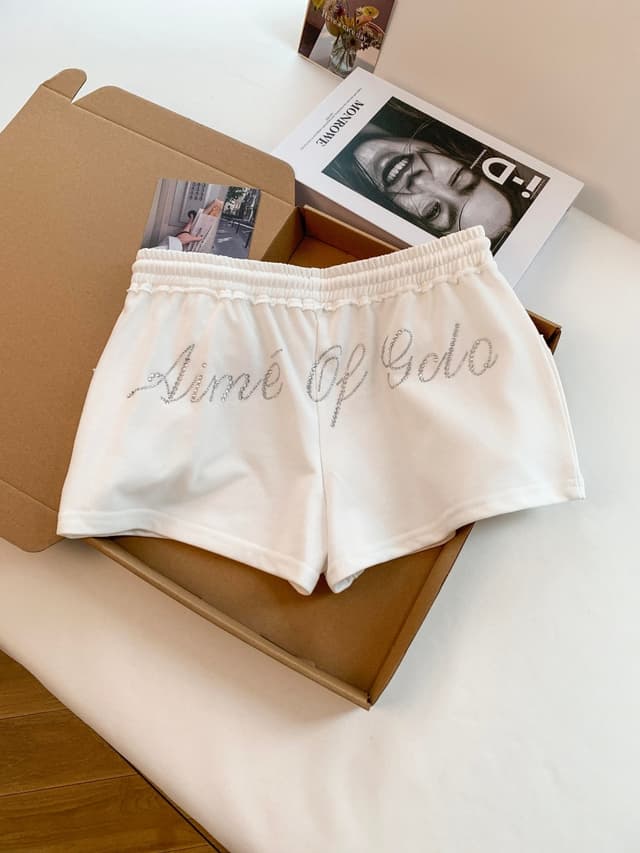 세련된 알파벳 핫픽스 로우 웨이스트 캐주얼 반바지 여성 작은 키 몸매 가꾸기 슬림해 보이는